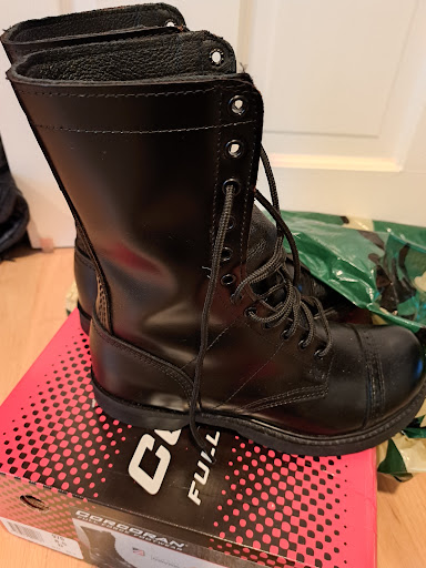 Army & Navy Surplus Shop «Army Navy Sales», reviews and photos, 3100 N Lincoln Ave, Chicago, IL 60657, USA