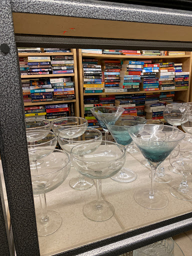 Thrift Store «Community Closet Thrift Store», reviews and photos, 416 E Park St, Livingston, MT 59047, USA