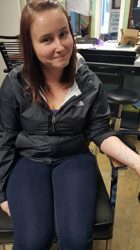 Tattoo Shop «The Clinic Tattoo», reviews and photos, 4181 Wheaton Way #3, Bremerton, WA 98310, USA