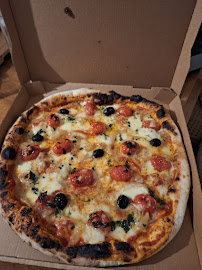 Plats et boissons du Pizzas à emporter Central Pizz's à Marchaux-Chaudefontaine - n°2