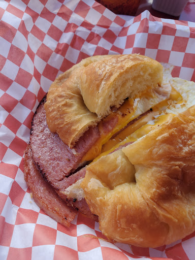 Donut Shop «Dandee Donut Factory», reviews and photos, 1422 S Federal Hwy, Deerfield Beach, FL 33441, USA