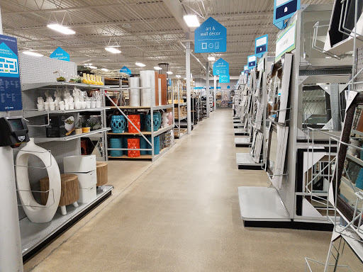 Home Goods Store «At Home», reviews and photos, 4620 Stadium Dr, Kalamazoo, MI 49008, USA