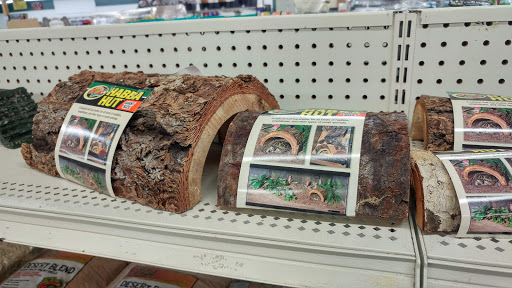 Pet Supply Store «Saluda River Pet Food Center», reviews and photos, 5606 Calhoun Memorial Hwy, Easley, SC 29640, USA