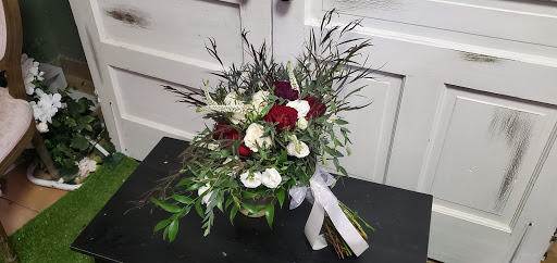 Florist «Temptations Flower Shop», reviews and photos, 2429 N Arkansas, Wichita, KS 67204, USA