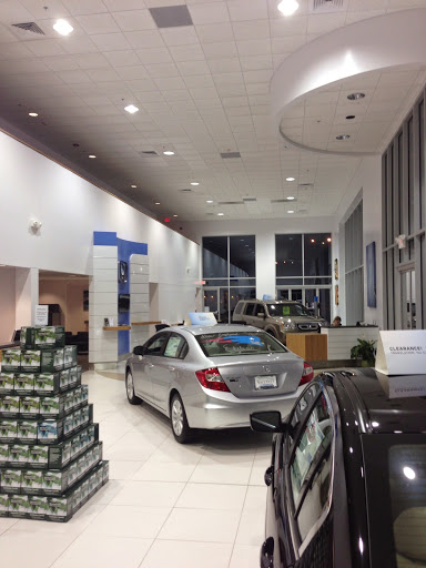 Honda Dealer «Saccucci Honda», reviews and photos, 1350 W Main Rd, Middletown, RI 02842, USA