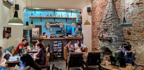 Puku Cafe & Bar photo