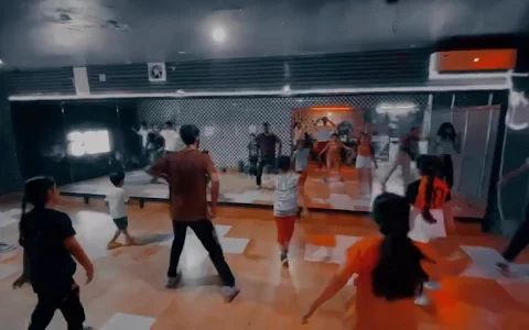The HipHop Dance School image