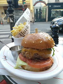 Hamburger du Restaurant français LE CHARLOT - PARIS - n°14