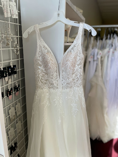 Bridal Shop «SGE Bridal Boutique», reviews and photos, 1020 N Hamilton Rd, Gahanna, OH 43230, USA
