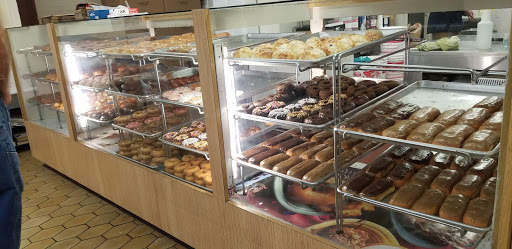 Donut Shop «Donut & Muffin Factory», reviews and photos, 201 4th St NE, Auburn, WA 98002, USA