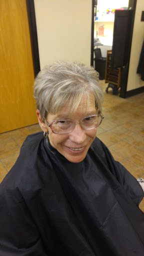 Hair Salon «Fiesta Salons», reviews and photos, 1500 Canton Rd, Akron, OH 44312, USA