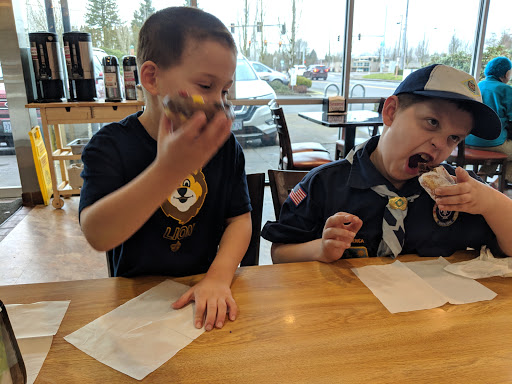 Donut Shop «Sesame Donuts - Scholls Ferry», reviews and photos, 12700 SW North Dakota St, Portland, OR 97223, USA