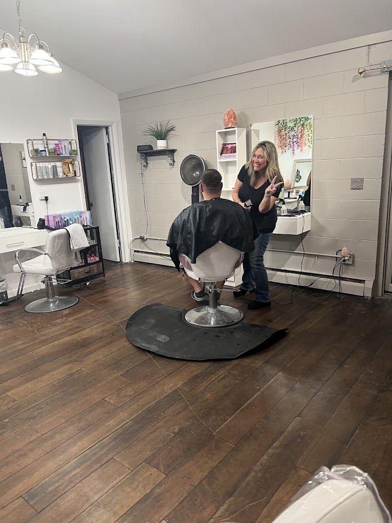 The Honeycomb Salon and Spa 48842