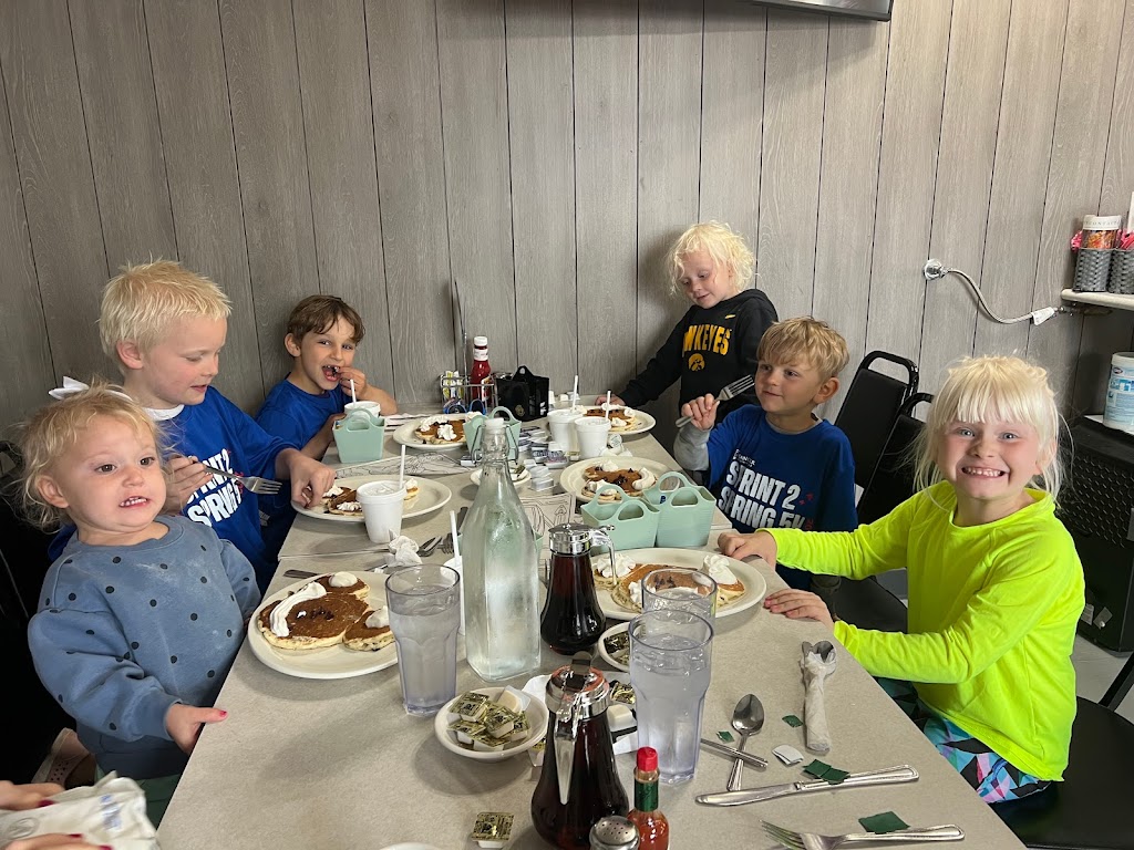 Willy & Grace Diner 60123