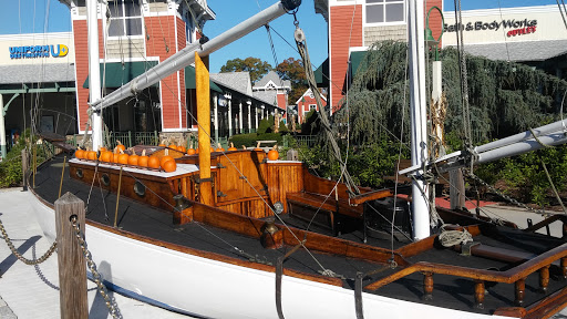 Outlet Mall «Tanger Outlet Westbrook», reviews and photos, 314 Flat Rock Pl, Westbrook, CT 06498, USA