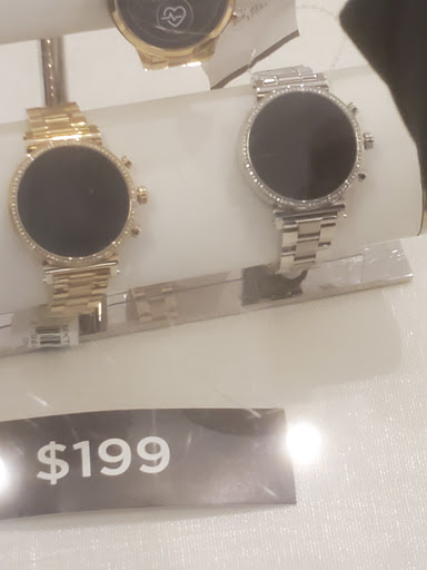 Fashion Accessories Store «Michael Kors», reviews and photos, 11601 108th St #575, Pleasant Prairie, WI 53158, USA