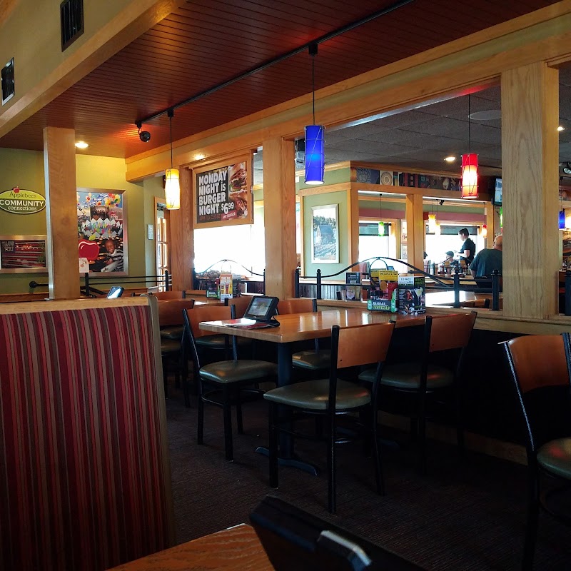 Applebee's Grill + Bar