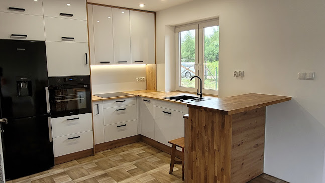 Ostrowiec 49, 76-142 Ostrowiec