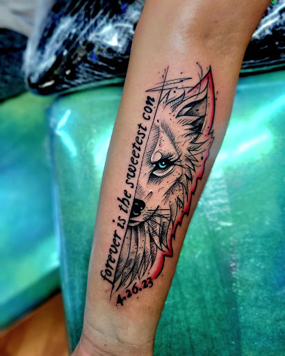 Explore yin yang couple tattoo ideas, creative tattoo ideas in Benton, available at Spectrum Tattoo