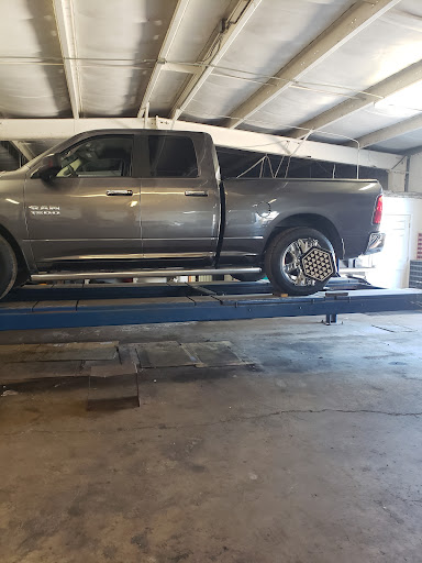 Auto Repair Shop «New Hope Auto & Truck Services», reviews and photos, 10801 49th St N, Clearwater, FL 33762, USA