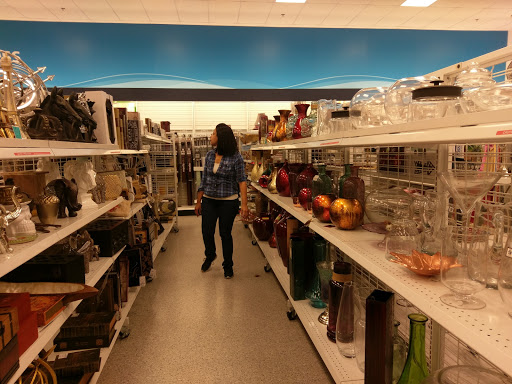 Clothing Store «Ross Dress for Less», reviews and photos, 4311 Norfolk Pkwy, West Melbourne, FL 32904, USA