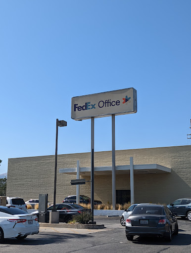 Print Shop «FedEx Office Print & Ship Center», reviews and photos, 10725 Zelzah Ave, Granada Hills, CA 91344, USA