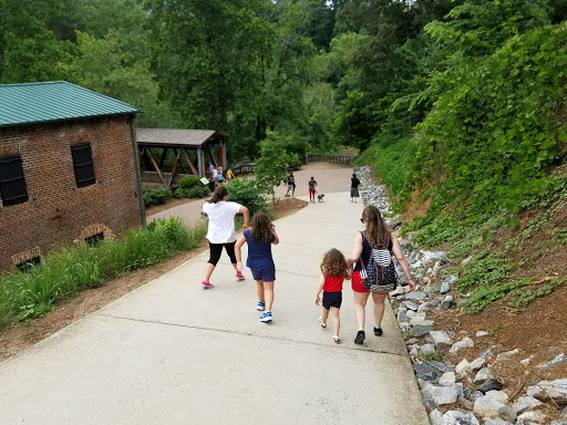 Tourist Attraction «Vickery Creek Falls Roswell Mill», reviews and photos, 95 Mill St, Roswell, GA 30075, USA