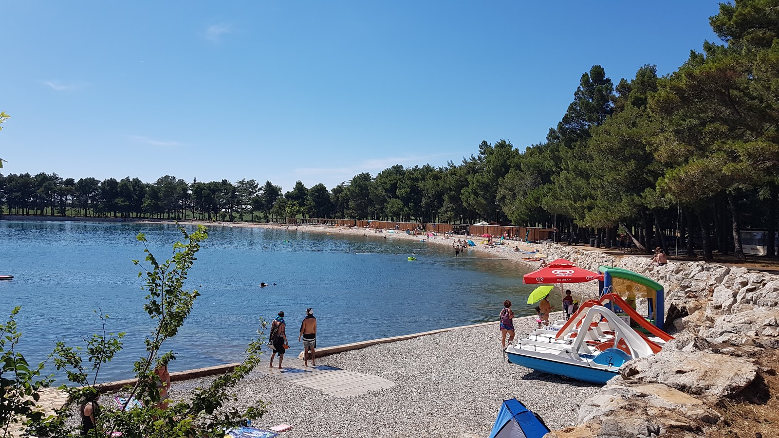 Foto di Karpinjan beach con #43