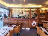 Atmosphère du Restaurant indien Taste of India à Villeneuve-le-Roi - n°1