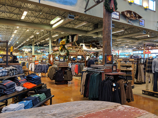 Sporting Goods Store «Bass Pro Shops», reviews and photos, 1972 Power Plant Pkwy, Hampton, VA 23666, USA