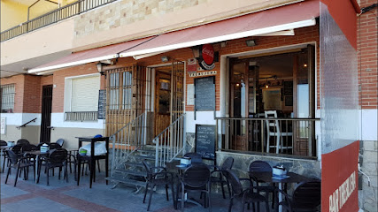 Bar Trebujena - P.º Cruz del Mar, 22, 11550 Chipiona, Cádiz, Spain