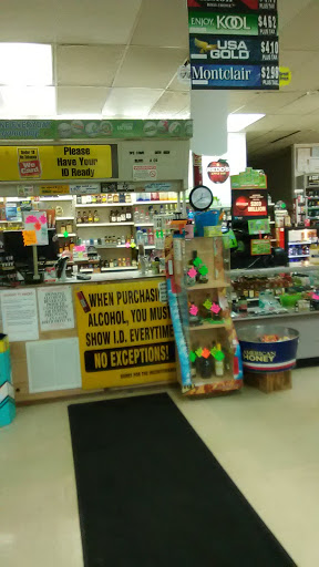 Tobacco Shop «South Green Tobacco Outlet», reviews and photos, 425 S Green St, Henderson, KY 42420, USA