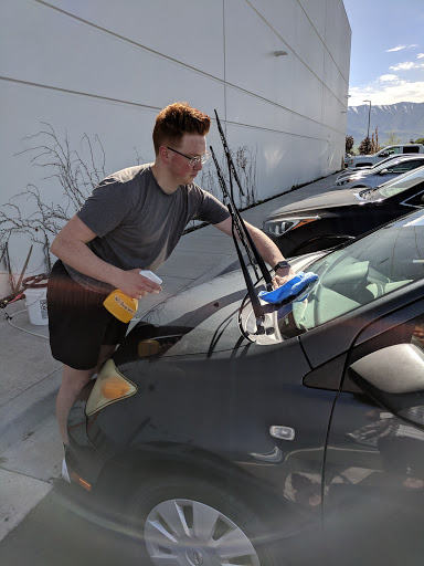 Roll-Up Mobile Detailing en Logan