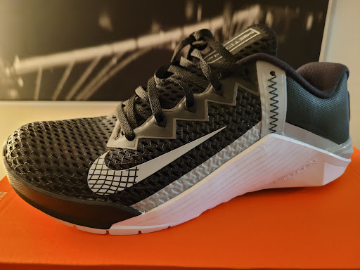 Clothing Store «Nike Factory Store», reviews and photos, 1101 Outlet Collection Way, Auburn, WA 98001, USA