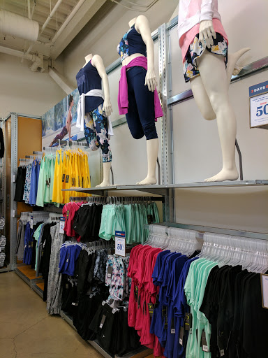 Clothing Store «Old Navy», reviews and photos, 1232 3rd Street Promenade, Santa Monica, CA 90401, USA