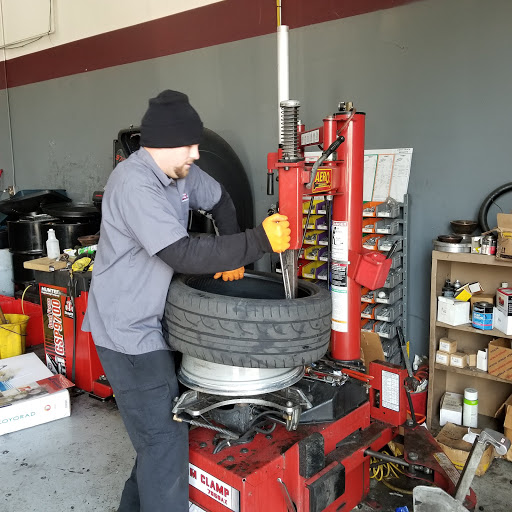 Auto Repair Shop «Los Gatos Auto Service, Inc.», reviews and photos, 1460 White Oaks Rd, Campbell, CA 95008, USA