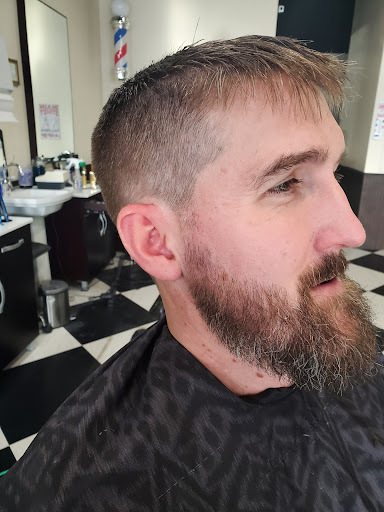 Barber Shop «MANHOOD BARBER SHOP», reviews and photos, 530 SW 205th Ave #300, Beaverton, OR 97006, USA