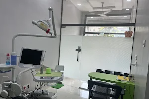 Deshpande's Tooth House Dental Clinic and Implant Centre image
