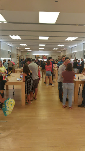 Computer Store «Apple The Fashion Mall at Keystone», reviews and photos, 8702 Keystone Crossing, Indianapolis, IN 46240, USA