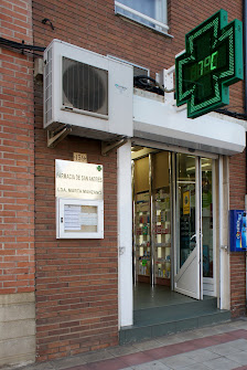 Farmacia de San Andrés. Lda. Marta Manzano C. Corpus Christi, 159, 24191 San Andrés del Rabanedo, León, España