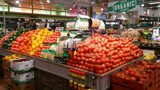 Grocery Store «Fresh Thyme Farmers Market- 82nd», reviews and photos, 4225 E 82nd St, Indianapolis, IN 46250, USA