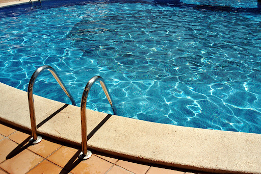 Four Seasons Swimming Pool Services