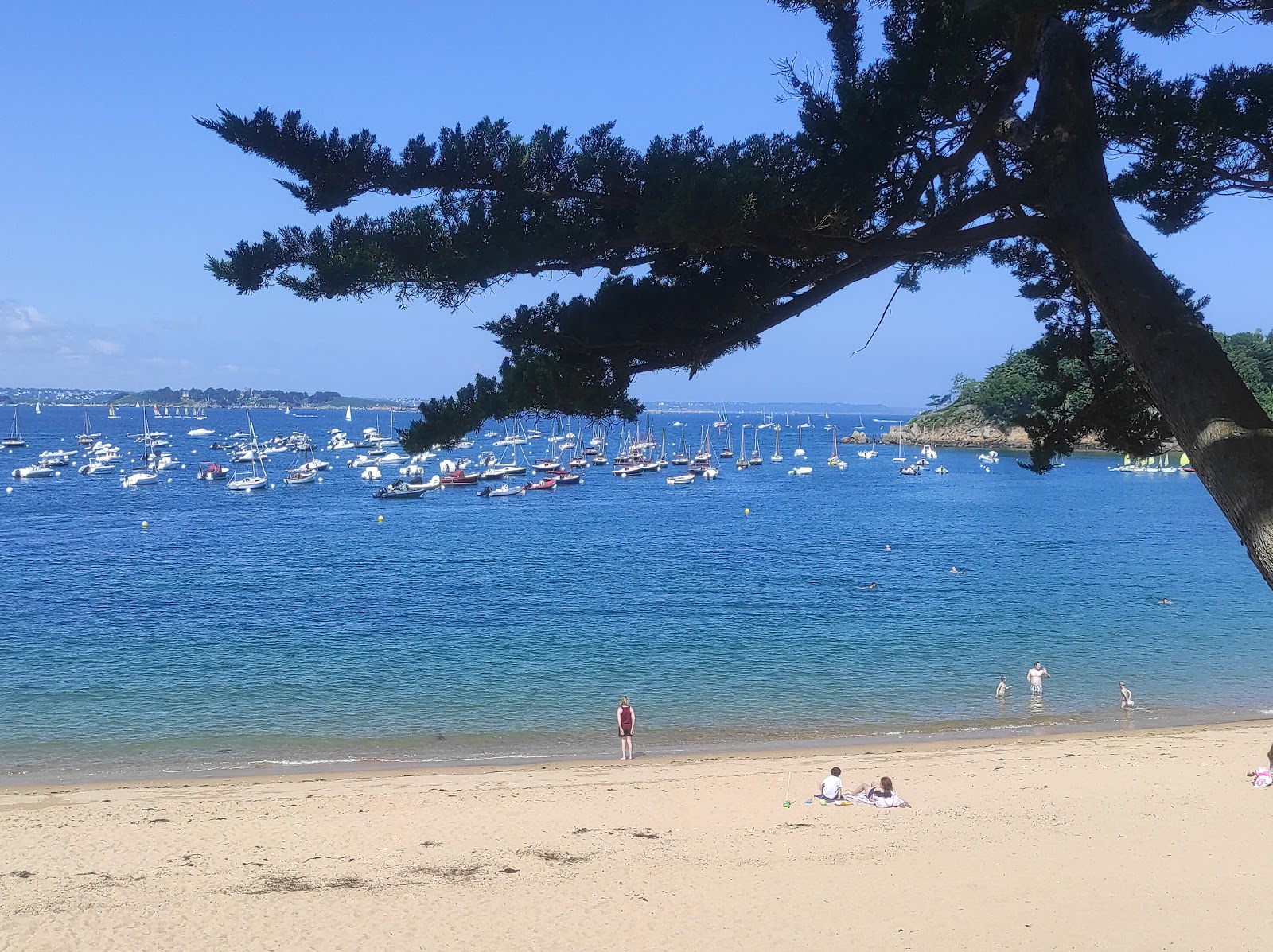 Foto van Plage Du Bechet met turquoise water oppervlakte