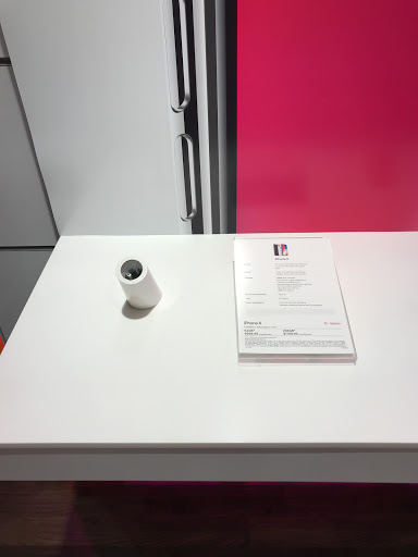 Cell Phone Store «T-Mobile», reviews and photos, 35020 Newark Blvd, Newark, CA 94560, USA