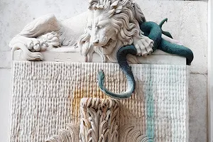 Fontaine au Lion image