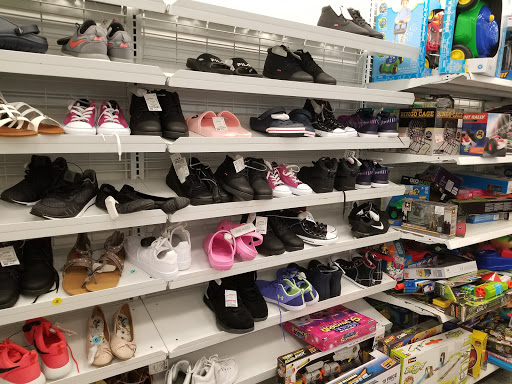 Clothing Store «Ross Dress for Less», reviews and photos, 3129 Market Center Drive, Morrisville, NC 27560, USA