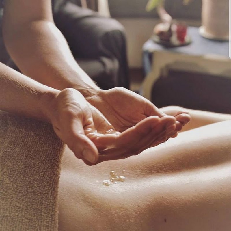 Berry Holistic - Therapeutic Massage Therapist