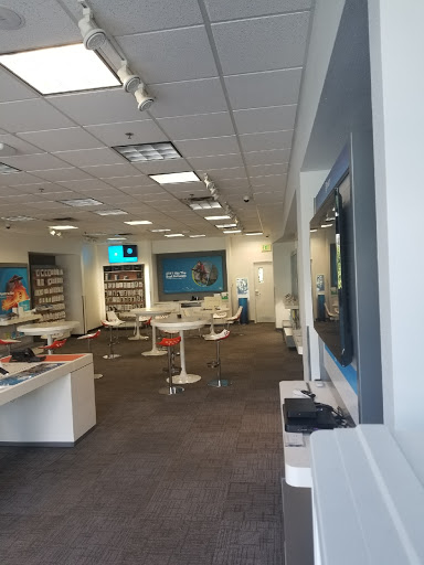 Cell Phone Store «AT&T», reviews and photos, 4626 25th Ave NE, Seattle, WA 98105, USA