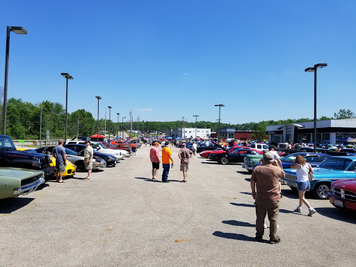 Car Dealer «Junction Buick GMC», reviews and photos, 12423 Ravenna Rd, Chardon, OH 44024, USA