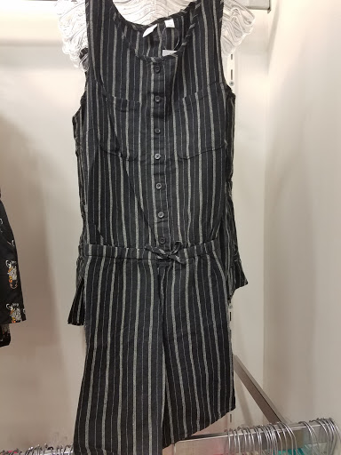 Outlet Mall «Ohio Station Outlets», reviews and photos, 9911 Avon Lake Rd, Burbank, OH 44214, USA